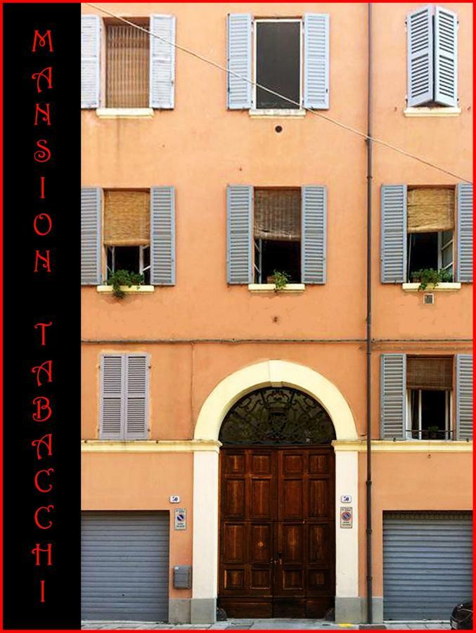 Empire - Casa Vacanze Modena Bagian luar foto